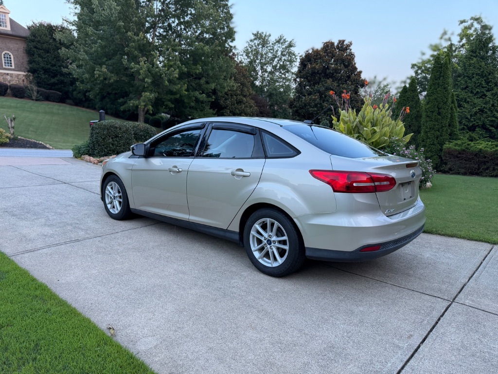 2018 Ford Focus - $10,250