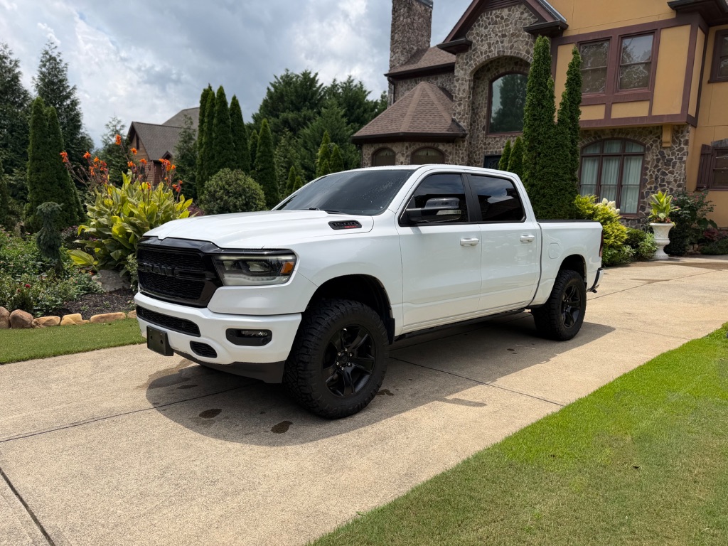 2021 Ram 1500 - $33,000