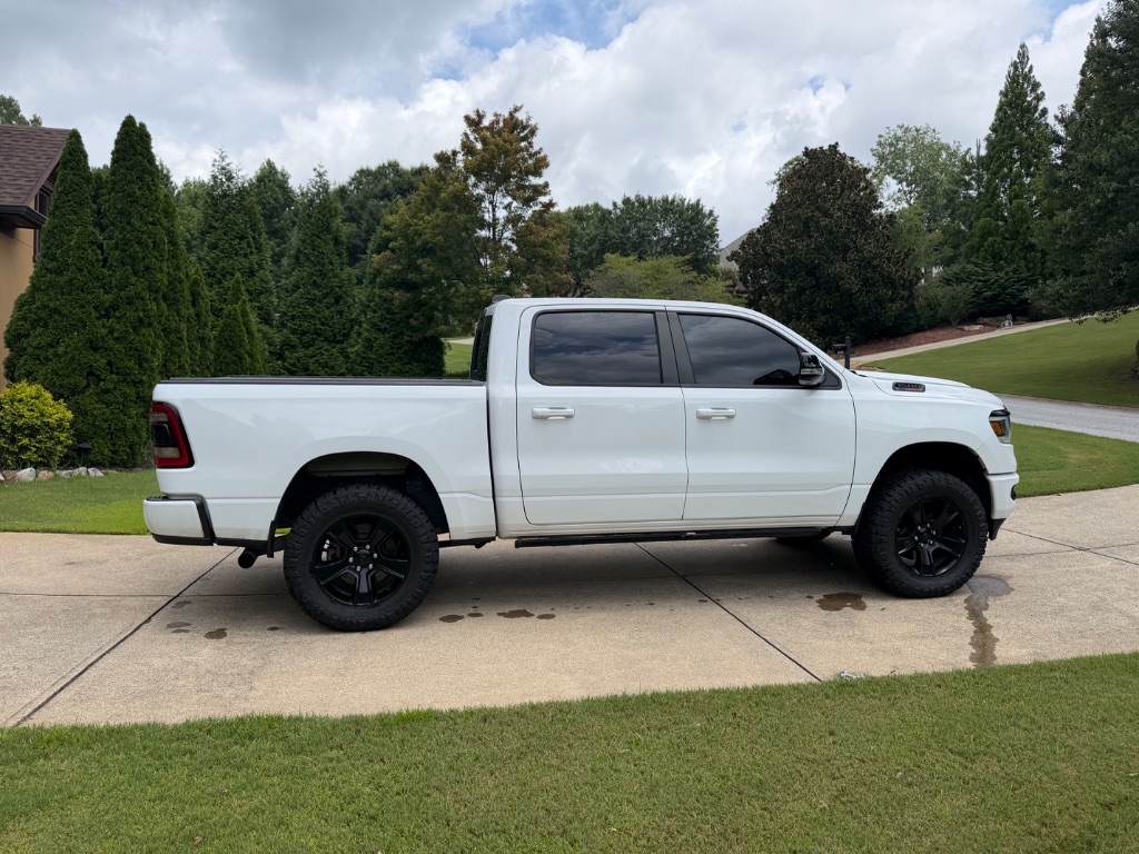 2021 Ram 1500 - $33,000