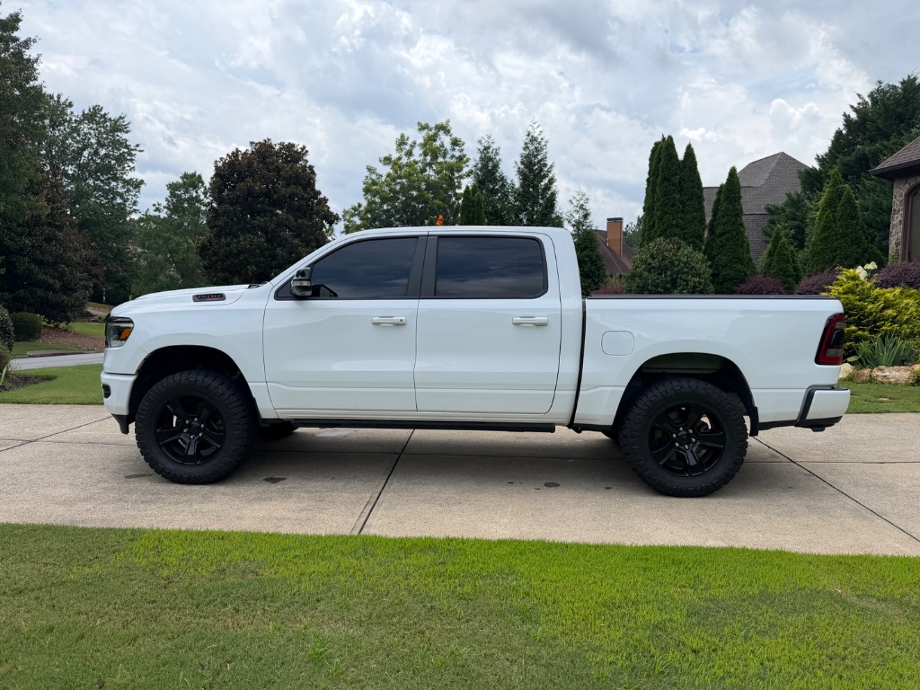 2021 Ram 1500 - $33,000