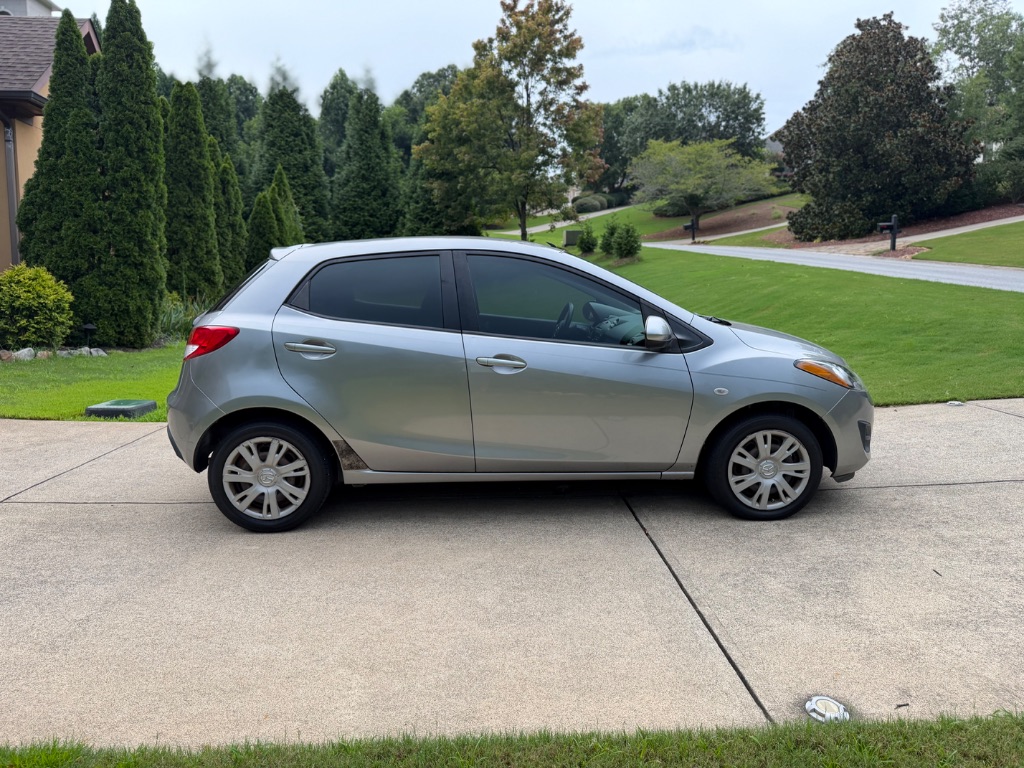2013 MAZDA MAZDA2 - $6,000