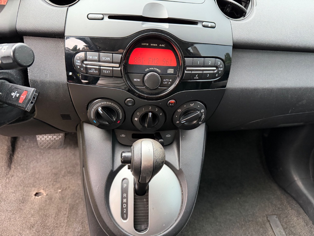 2013 MAZDA MAZDA2 - $6,000