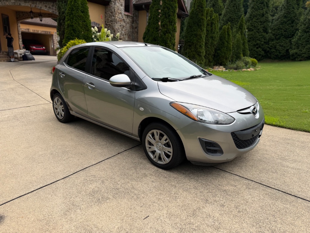 2013 MAZDA MAZDA2 - $6,000