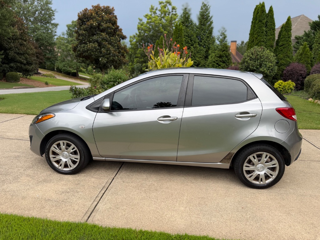 2013 MAZDA MAZDA2 - $6,000