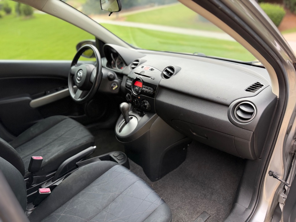 2013 MAZDA MAZDA2 - $6,000