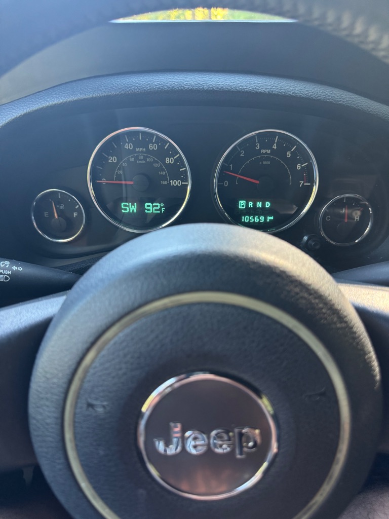 2015 Jeep Wrangler - $14,000