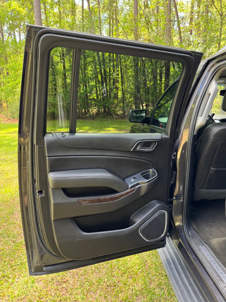 2018 Chevrolet Suburban - $16,000