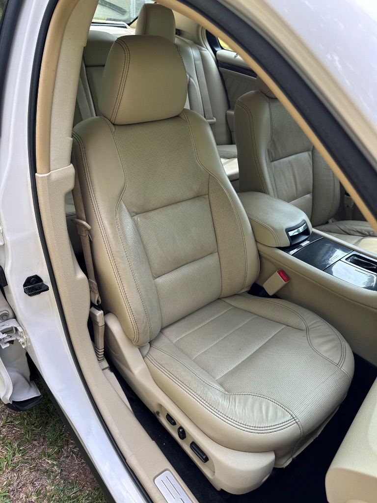 2018 Ford Taurus - $11,200