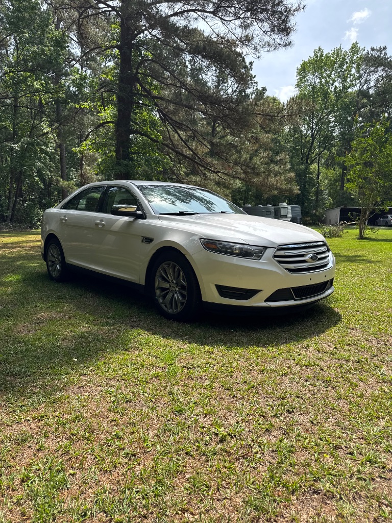 2018 Ford Taurus - $11,200