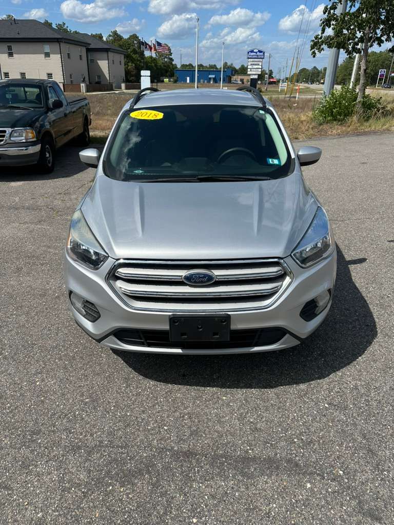 2018 Ford Escape - $9,500