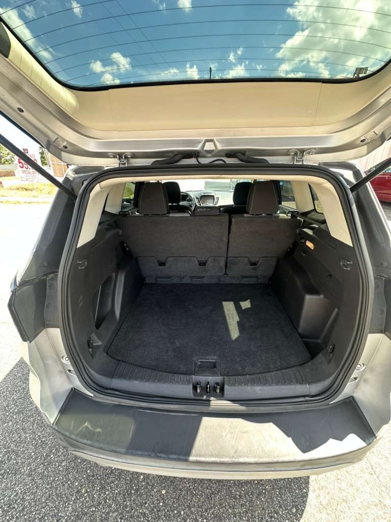 2018 Ford Escape - $9,500
