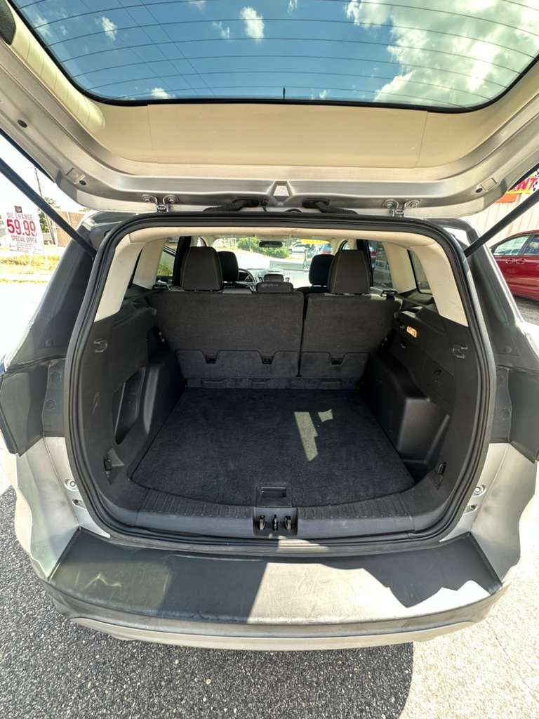 2018 Ford Escape - $9,500