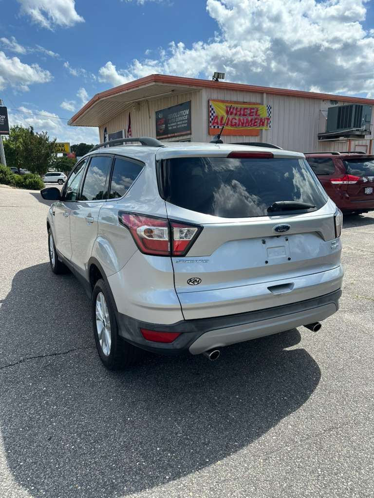 2018 Ford Escape - $9,500