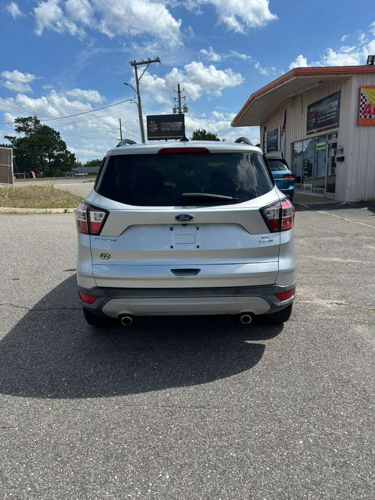 2018 Ford Escape - $9,500