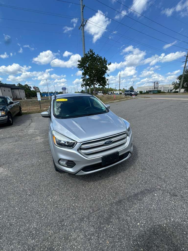 2018 Ford Escape - $9,500