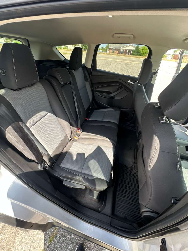 2018 Ford Escape - $9,500