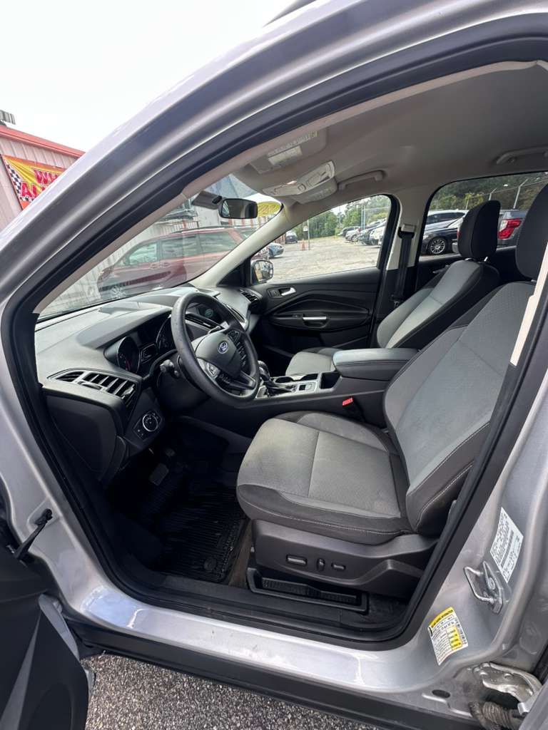 2018 Ford Escape - $9,500