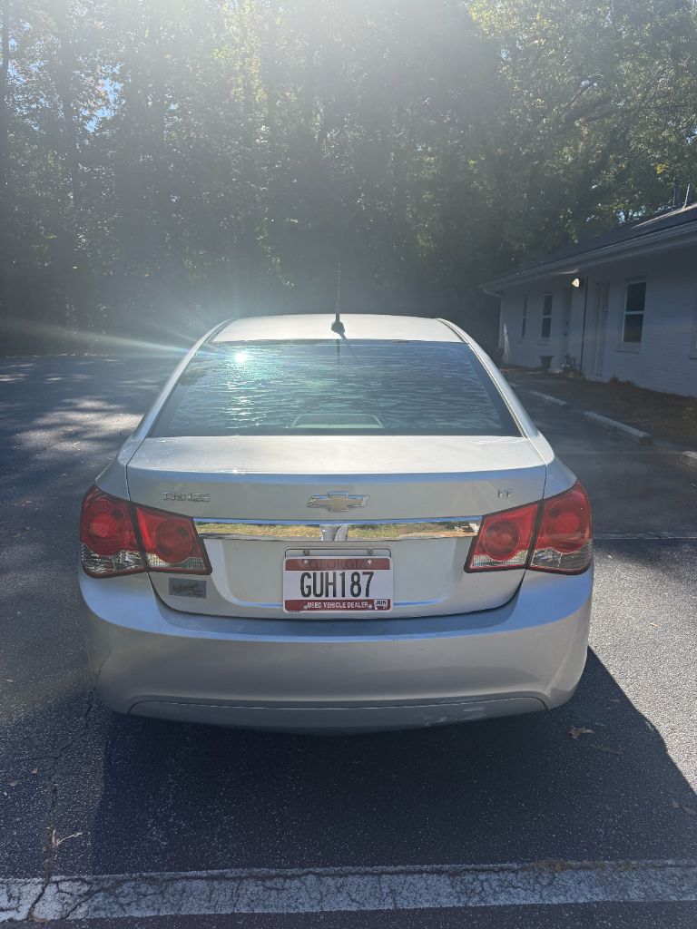 2014 Chevrolet Cruze - $3,199