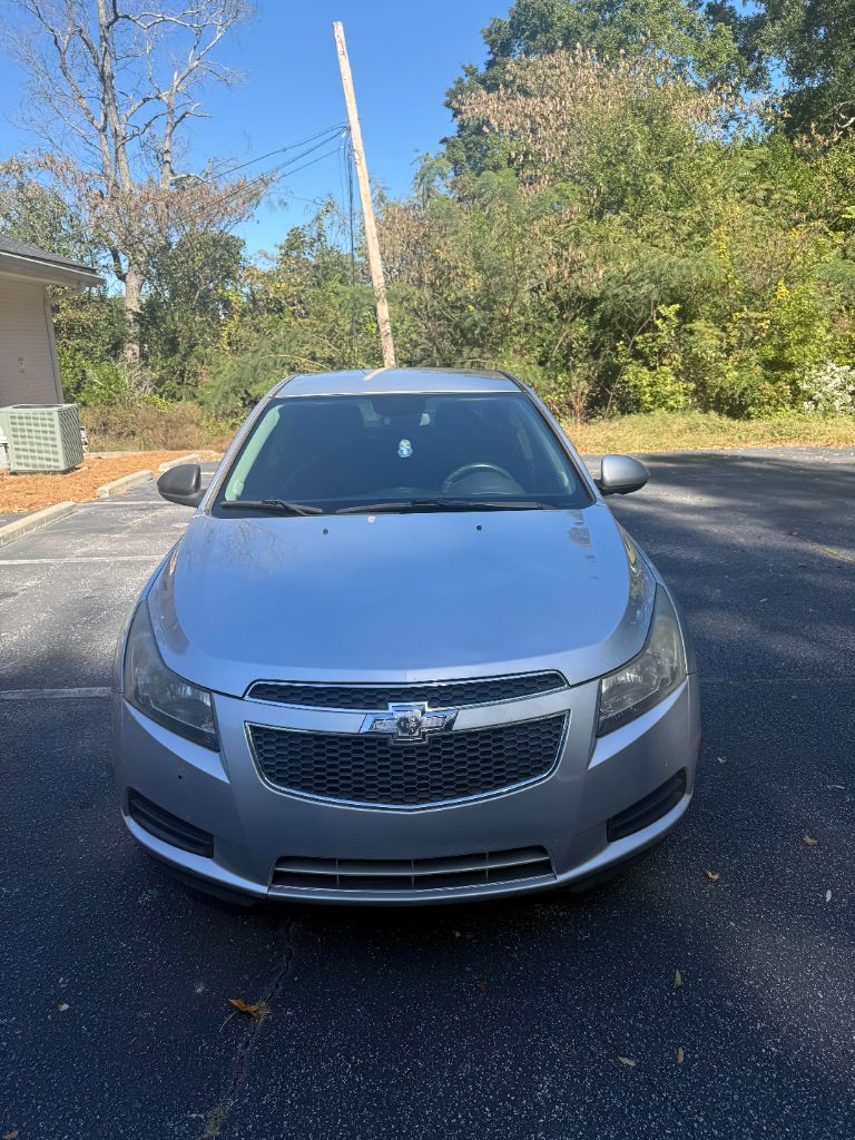 2014 Chevrolet Cruze - $3,199