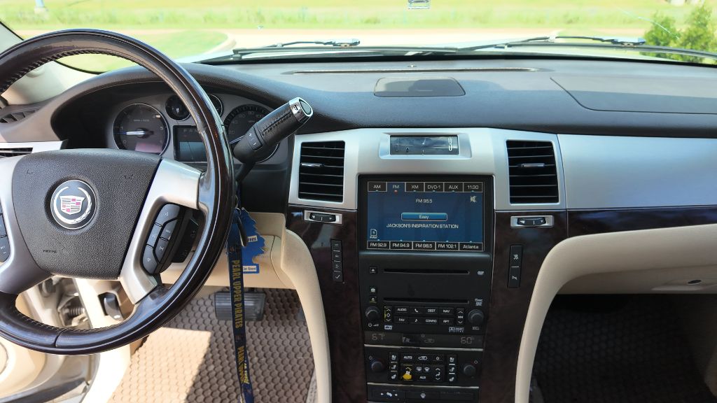 2007 Cadillac Escalade - $9,000