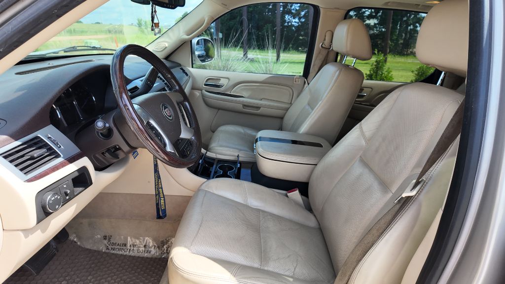 2007 Cadillac Escalade - $9,000