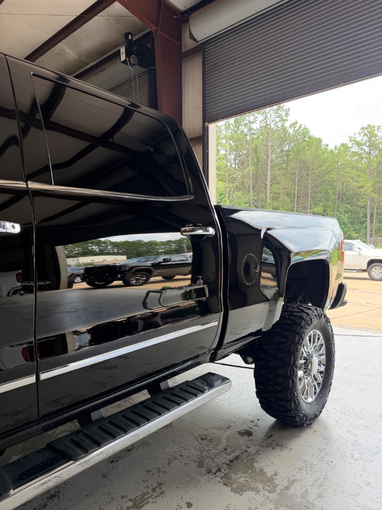 2017 Chevrolet Silverado - $45,900