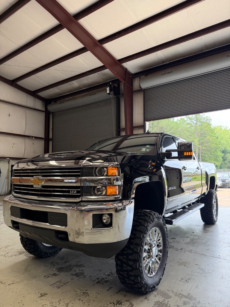2017 Chevrolet Silverado - $45,900