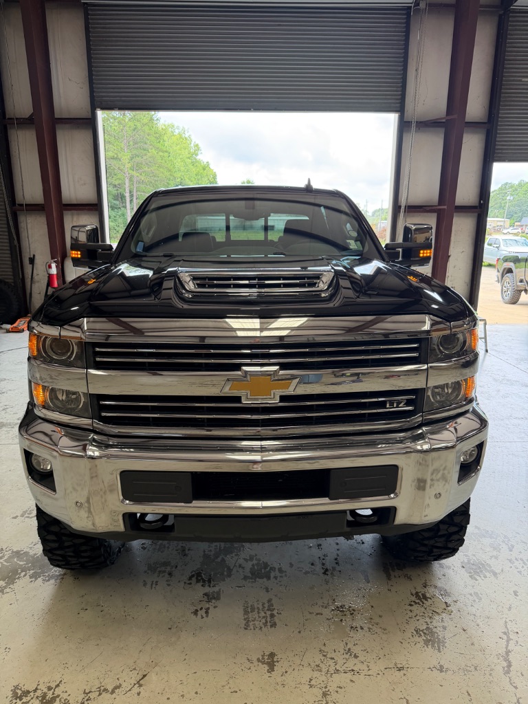 2017 Chevrolet Silverado - $45,900