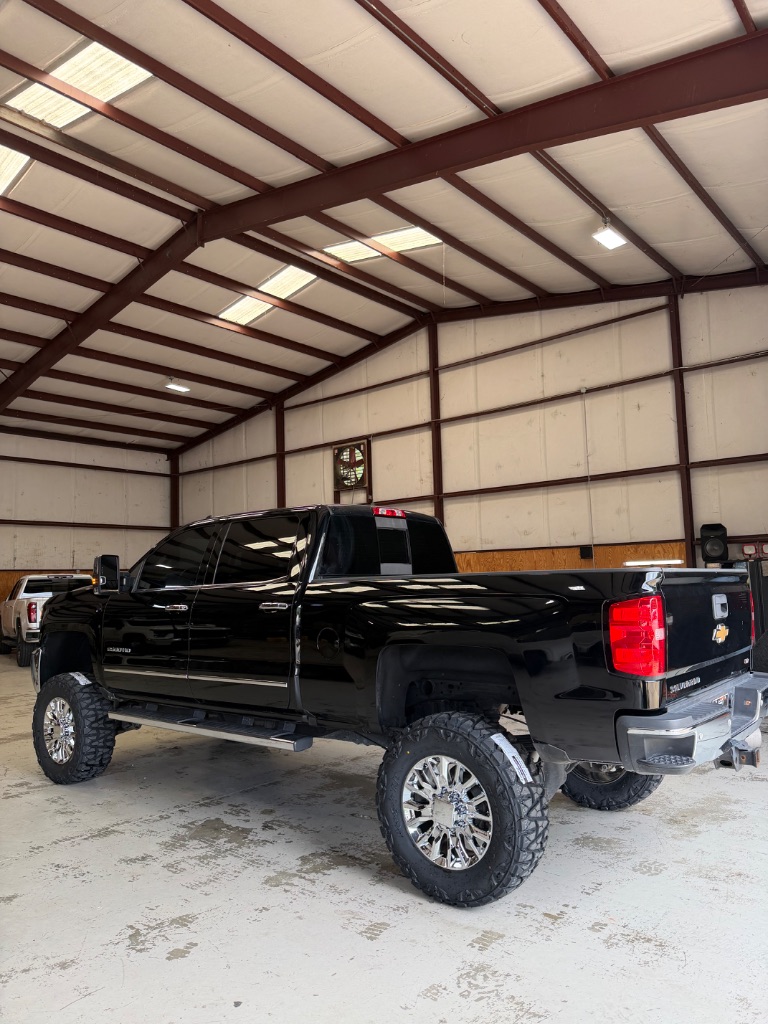 2017 Chevrolet Silverado - $45,900