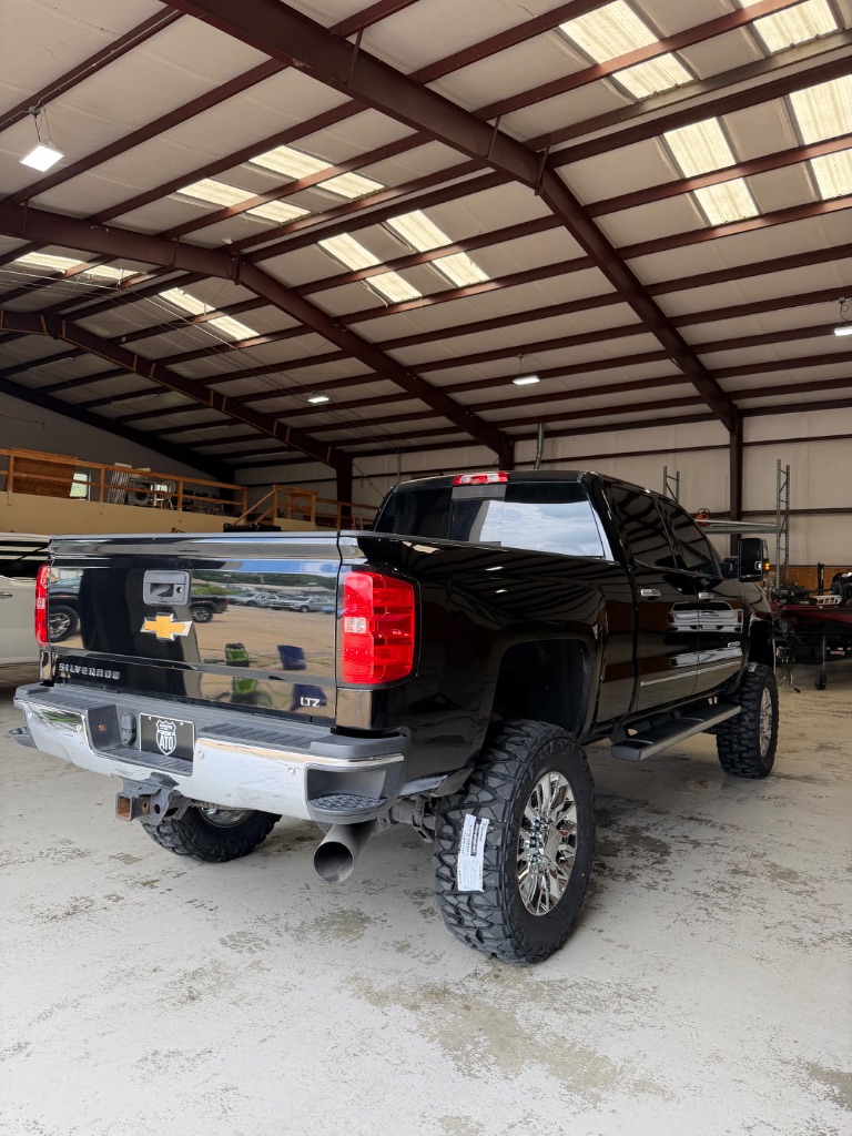 2017 Chevrolet Silverado - $45,900