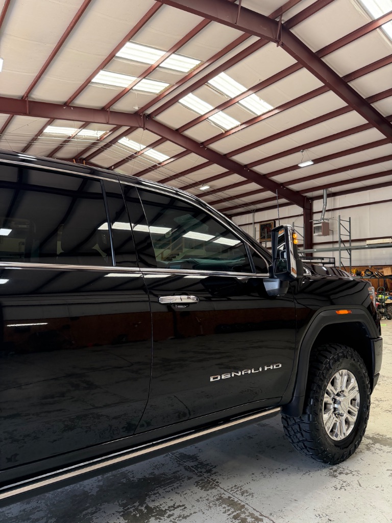 2023 GMC Sierra Hd - $51,900