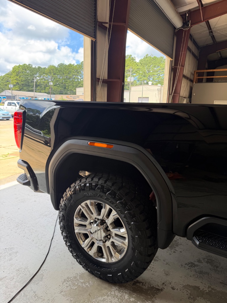 2023 GMC Sierra Hd - $51,900