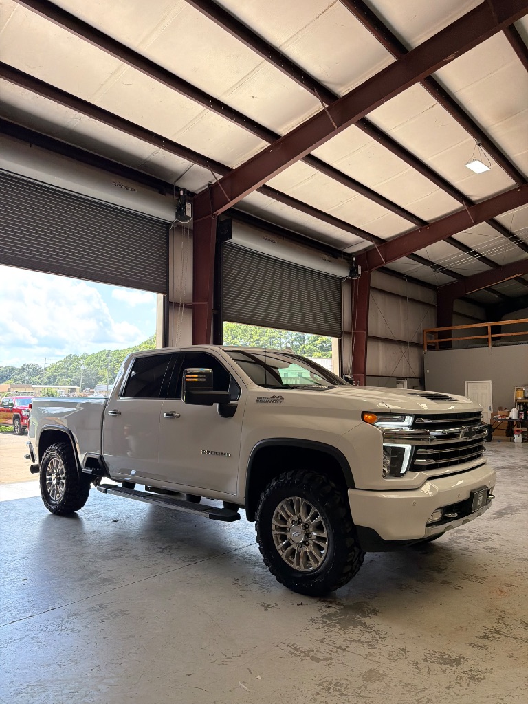 2020 Chevrolet Silverado - $50,900