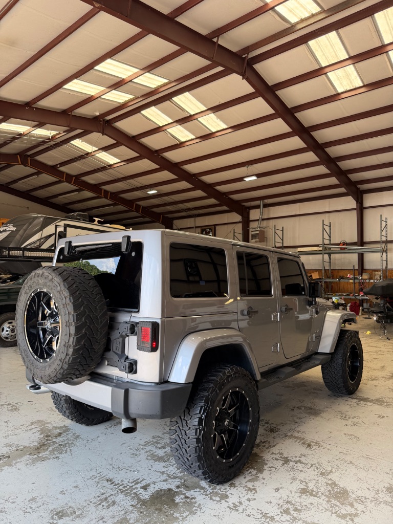 2017 Jeep Wrangler - $20,900