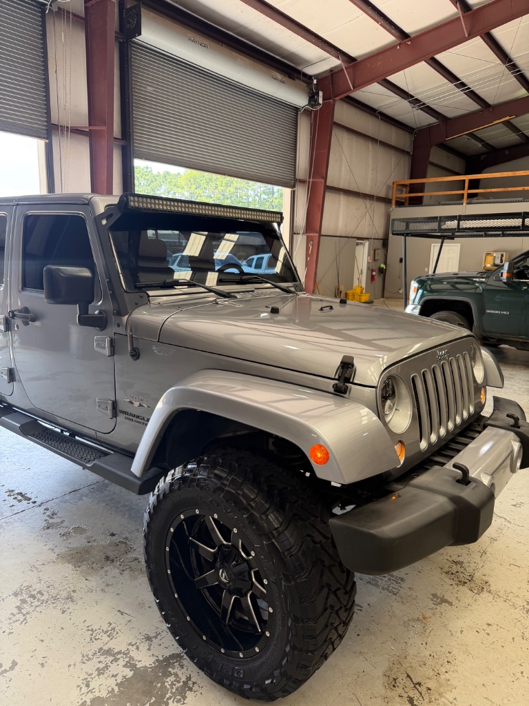 2017 Jeep Wrangler - $20,900