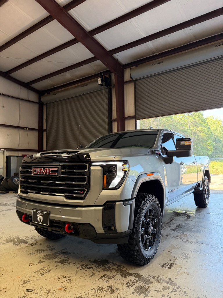 2025 GMC Sierra Hd - $73,900