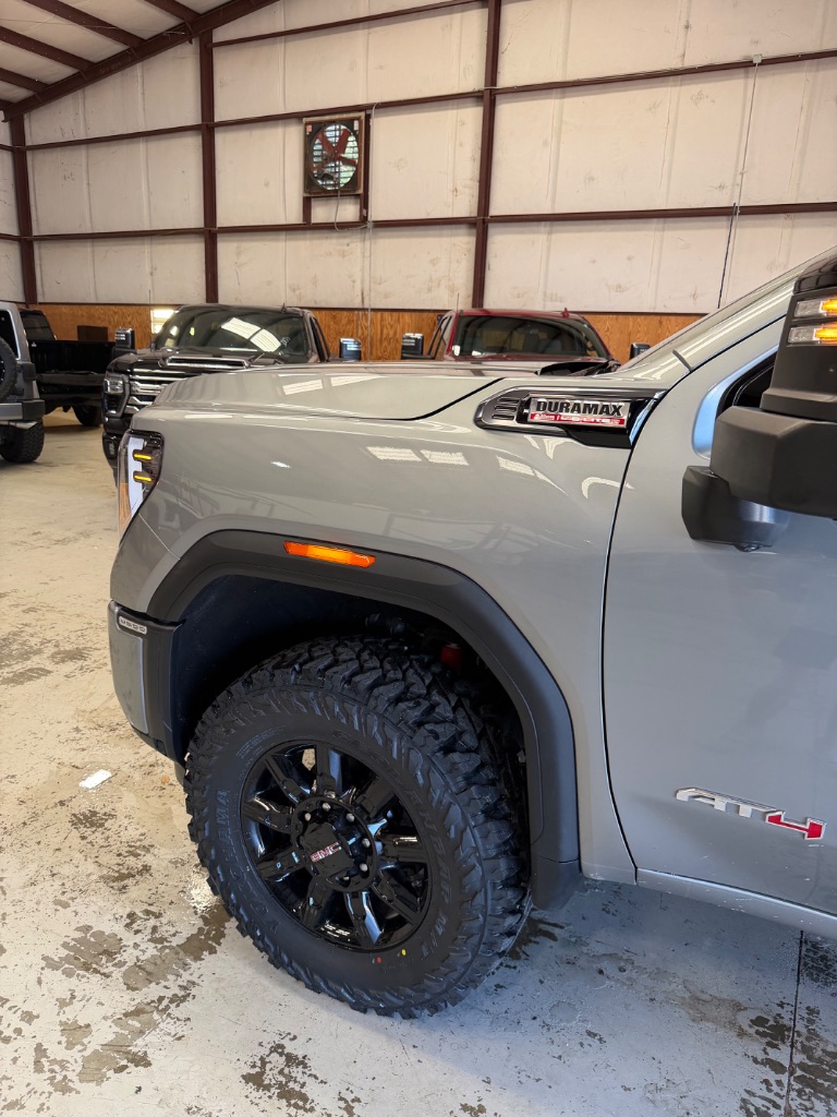 2025 GMC Sierra Hd - $73,900