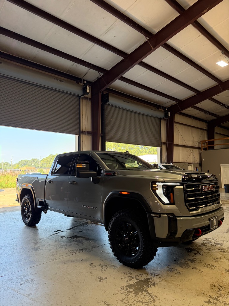 2025 GMC Sierra Hd - $73,900