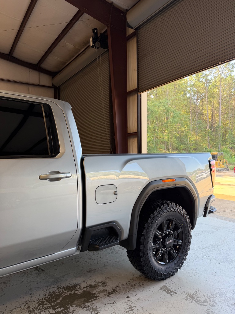 2025 GMC Sierra Hd - $73,900