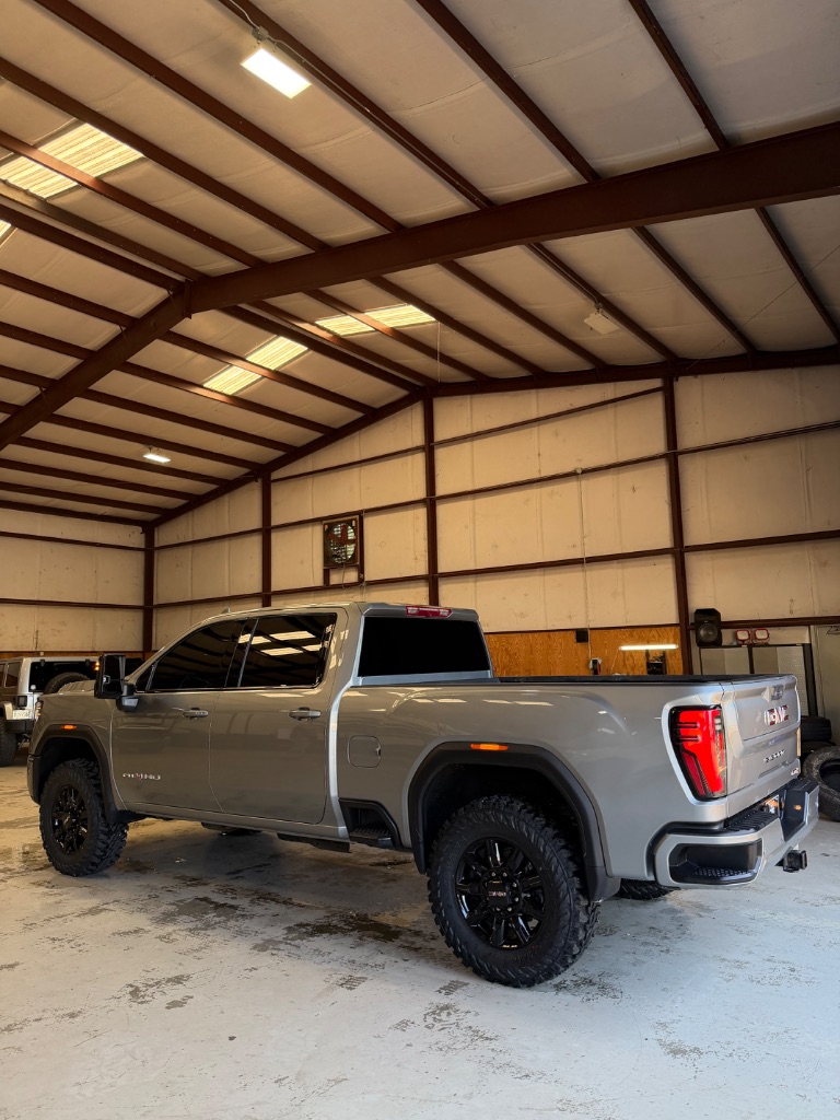2025 GMC Sierra Hd - $73,900