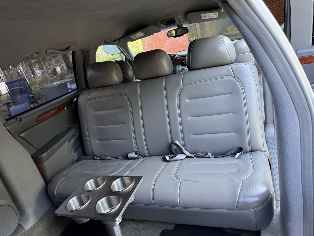 2003 Cadillac Limousine - $8,660