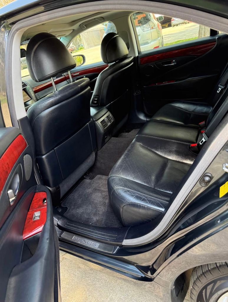 2011 Lexus LS - $12,890