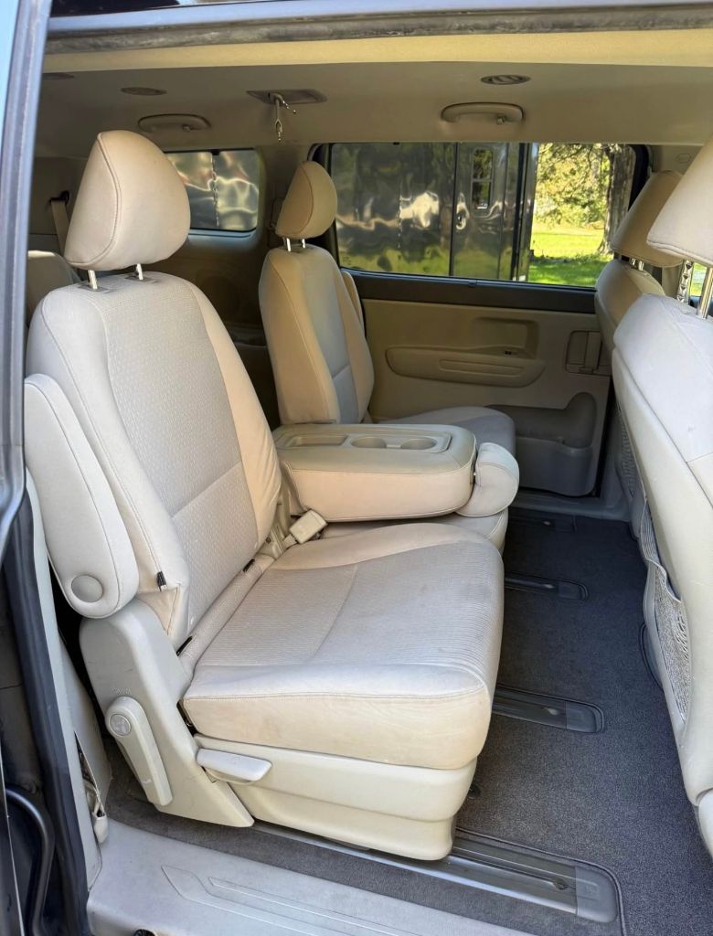 2016 Kia Sedona - $8,888