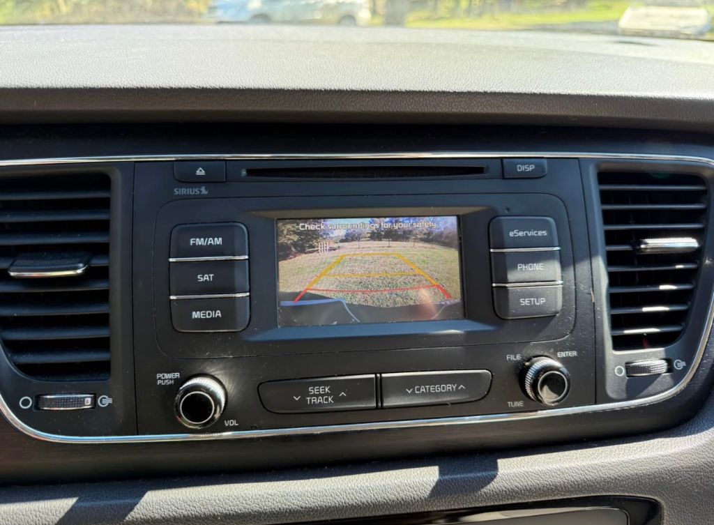2016 Kia Sedona - $8,888