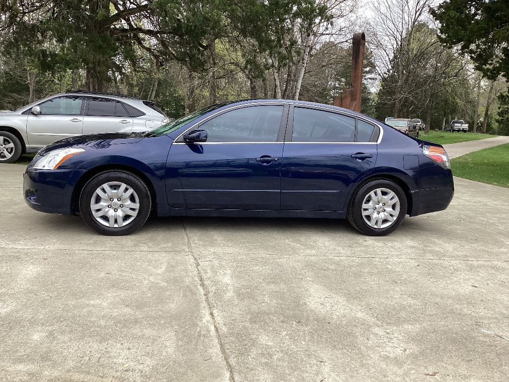 2010 Nissan Altima - $8,110