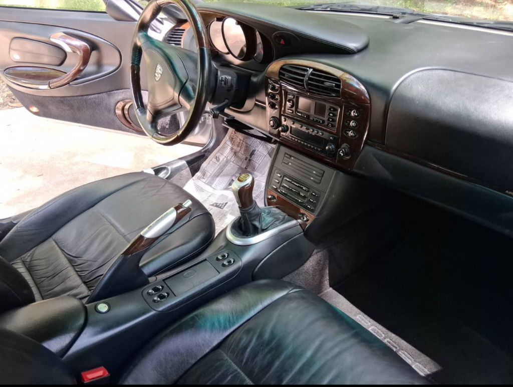 2000 Porsche 911 - $22,008