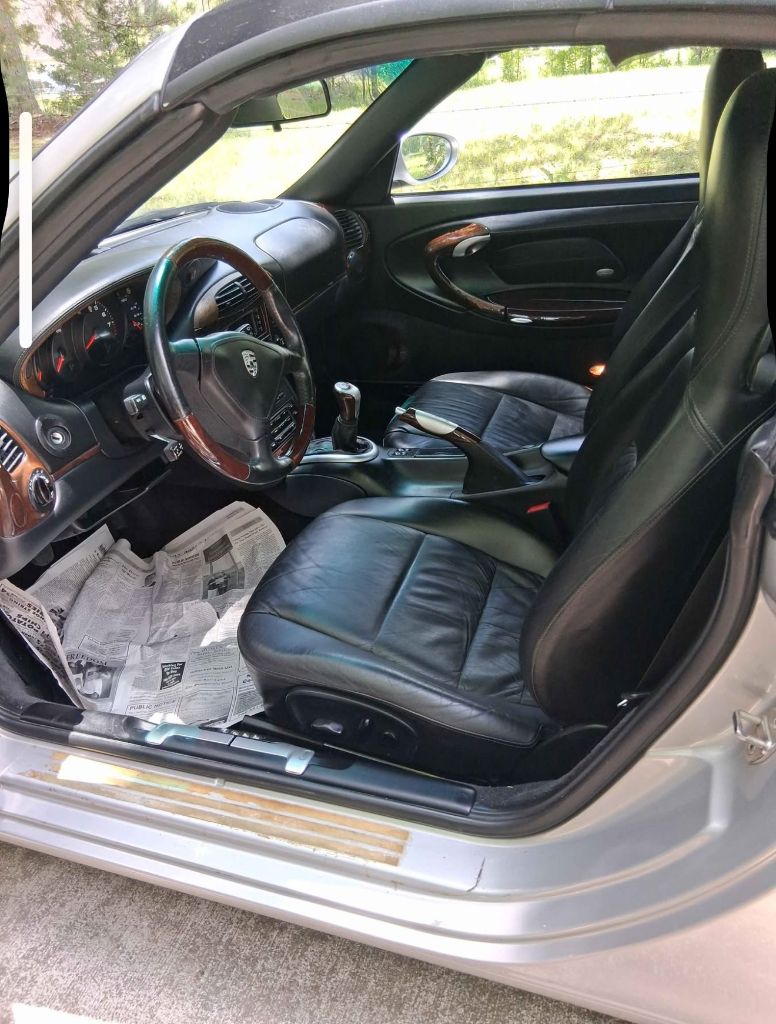 2000 Porsche 911 - $22,008