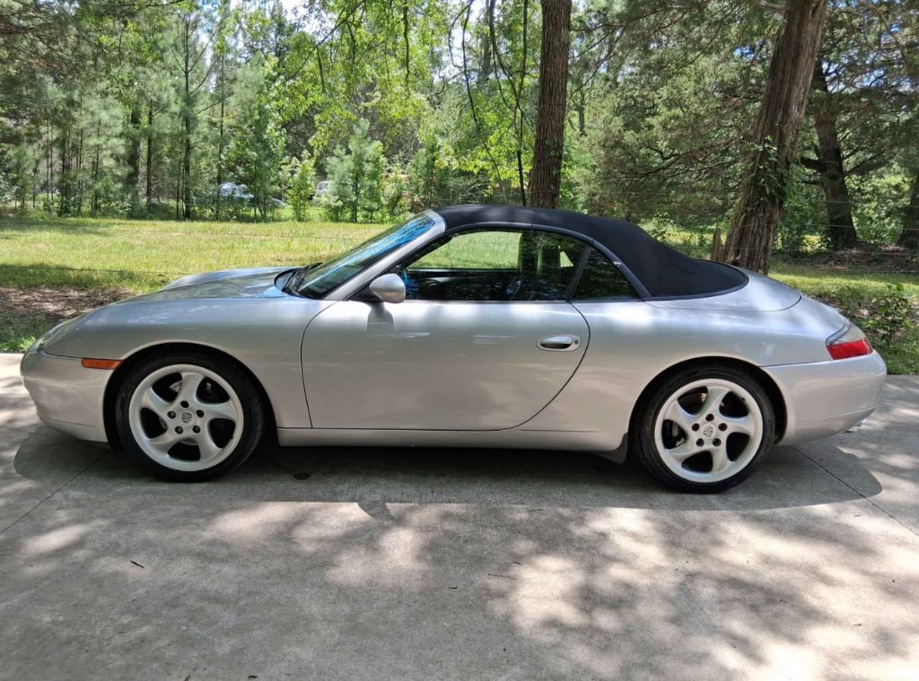 2000 Porsche 911 - $22,008