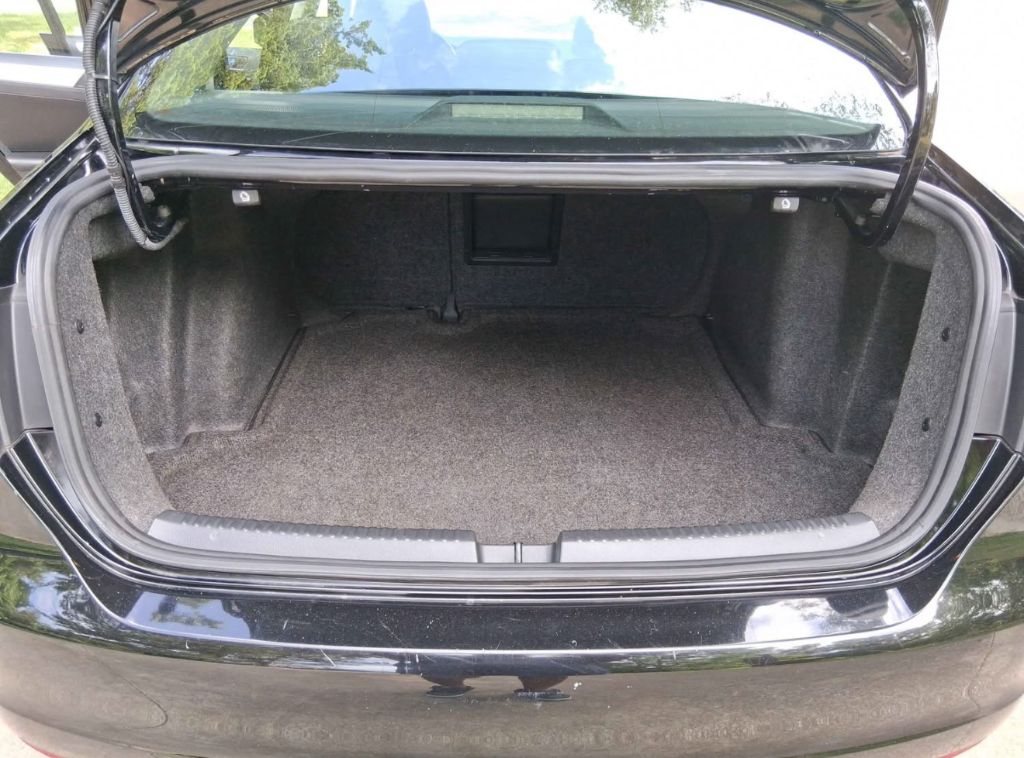 2011 Volkswagen Jetta - $7,700