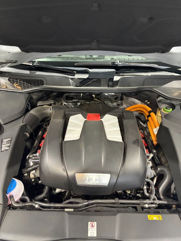 2013 Porsche Cayenne - $15,600